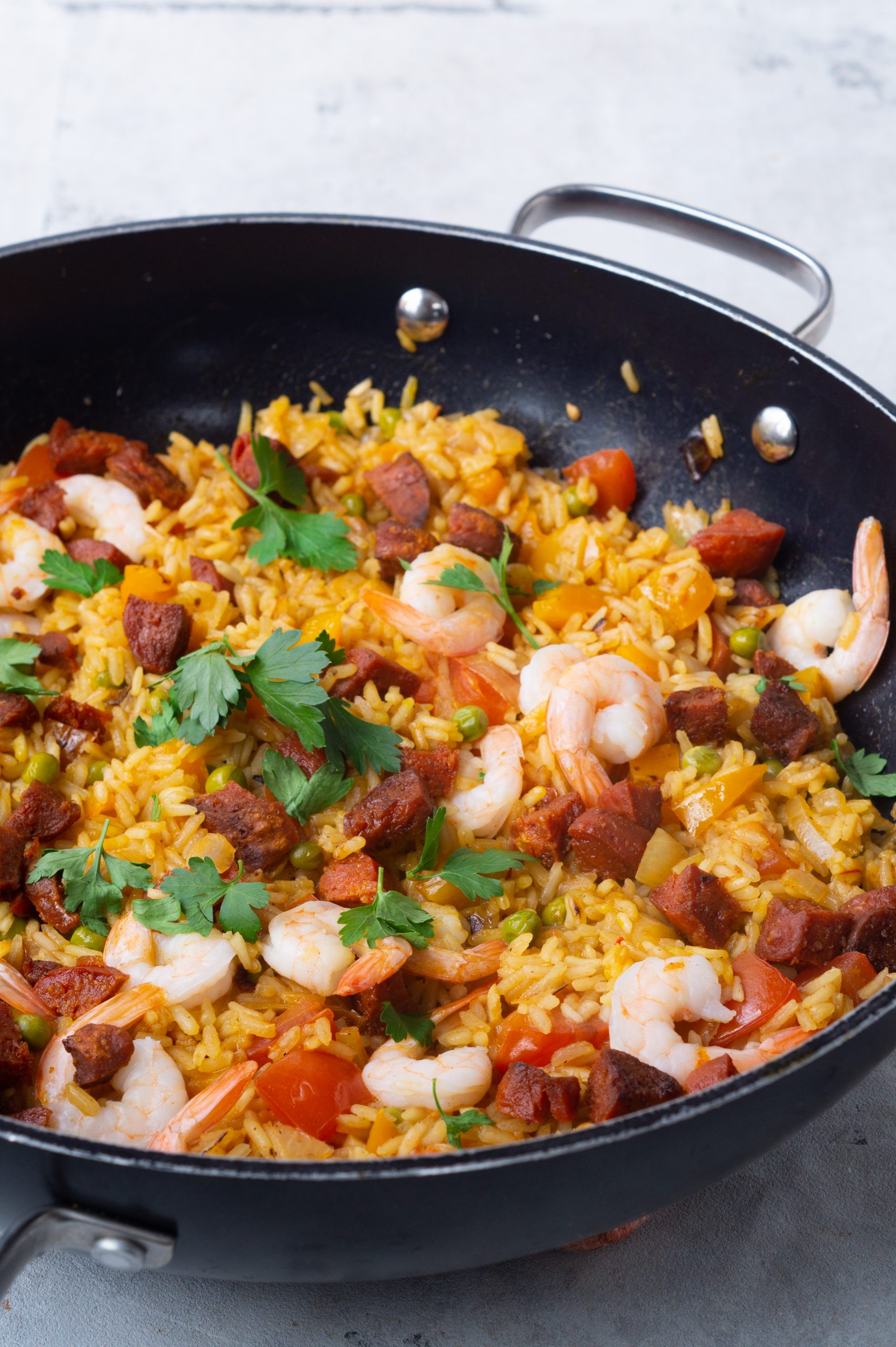 Paella med rejer og chorizo hurtig udgave af den spanske risret