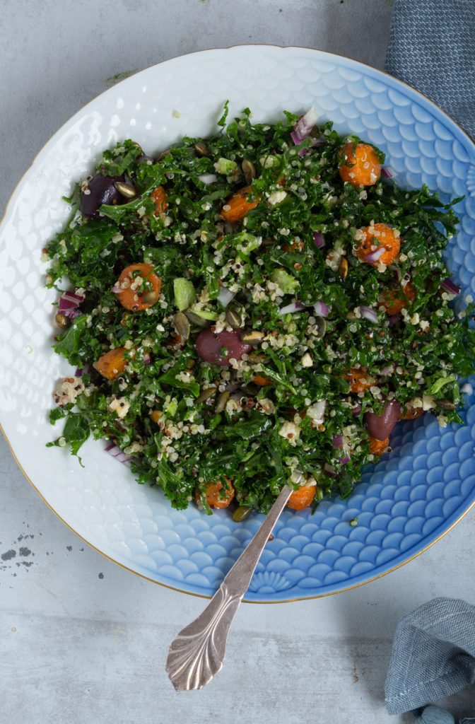grønkålssalat med quinoa