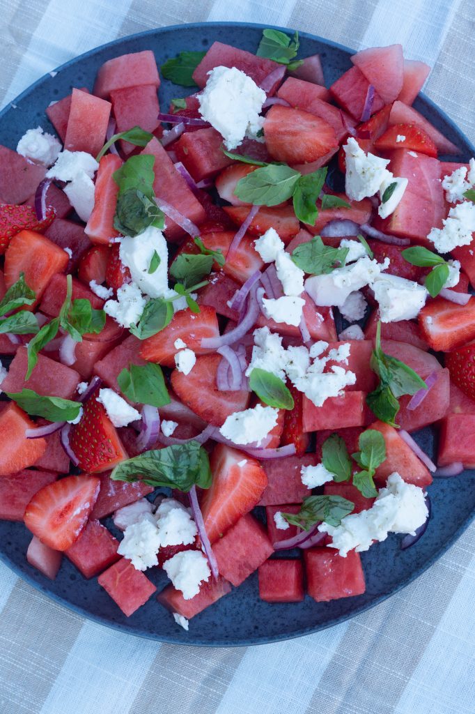 pension Udsigt peeling Vandmelon salat med feta og jordbær - Julie Bruun