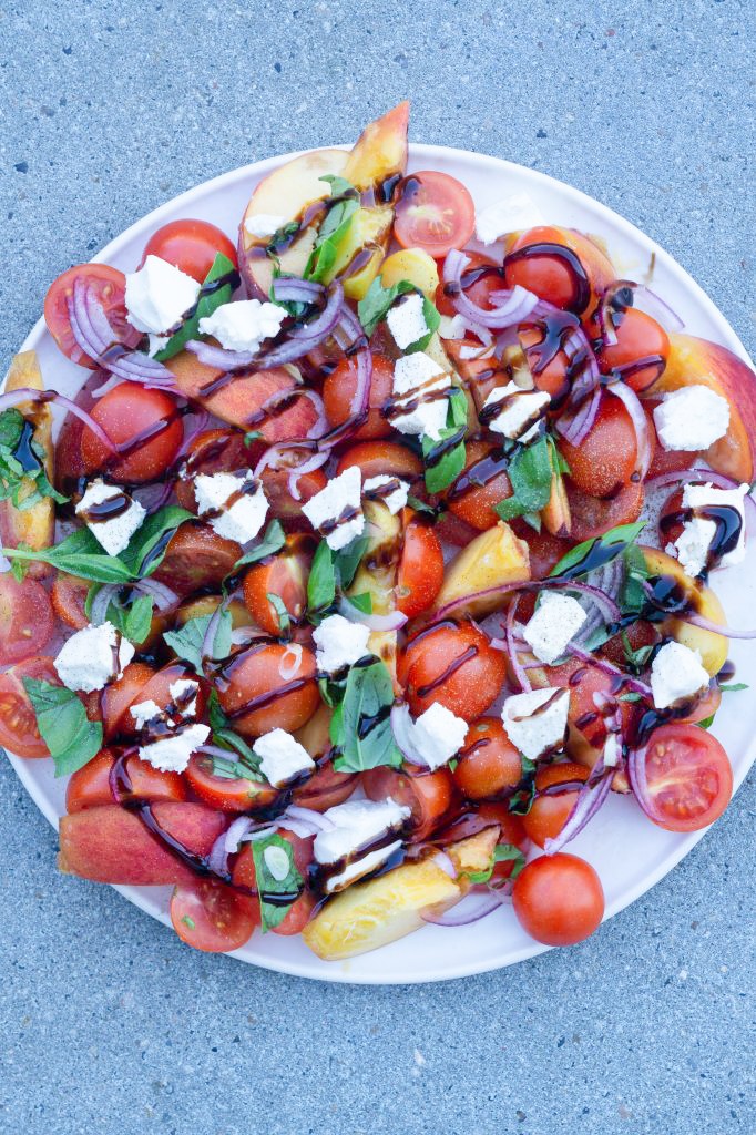 Tomatsalat med feta og nektariner