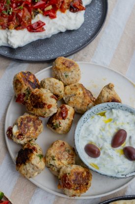 Græsk mad inspiration til græsk mad, tzatziki, græsk salat