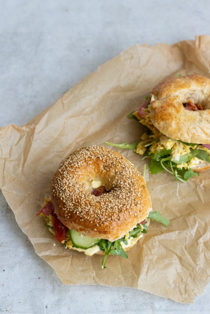 Bagels med krydret karrykylling Bagels med krydret karrykylling