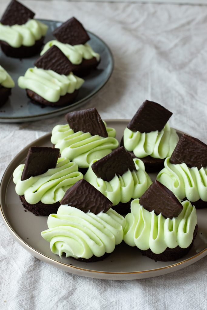 After eight cupcakes After eight cupcakes
