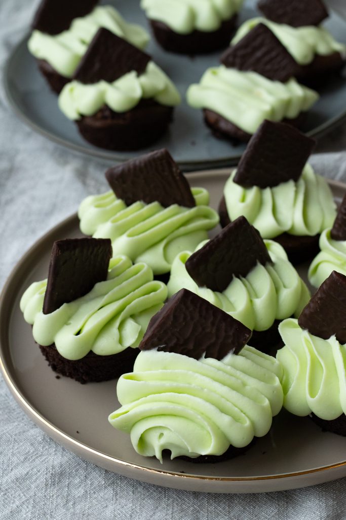 After eight cupcakes After eight cupcakes