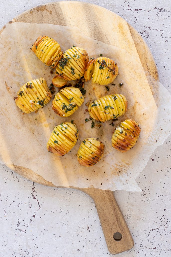 Hasselback Kartofler Med Hvidlog Og Timian Julie Bruun