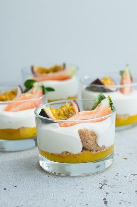 Trifli med makroner og passionsfrugt