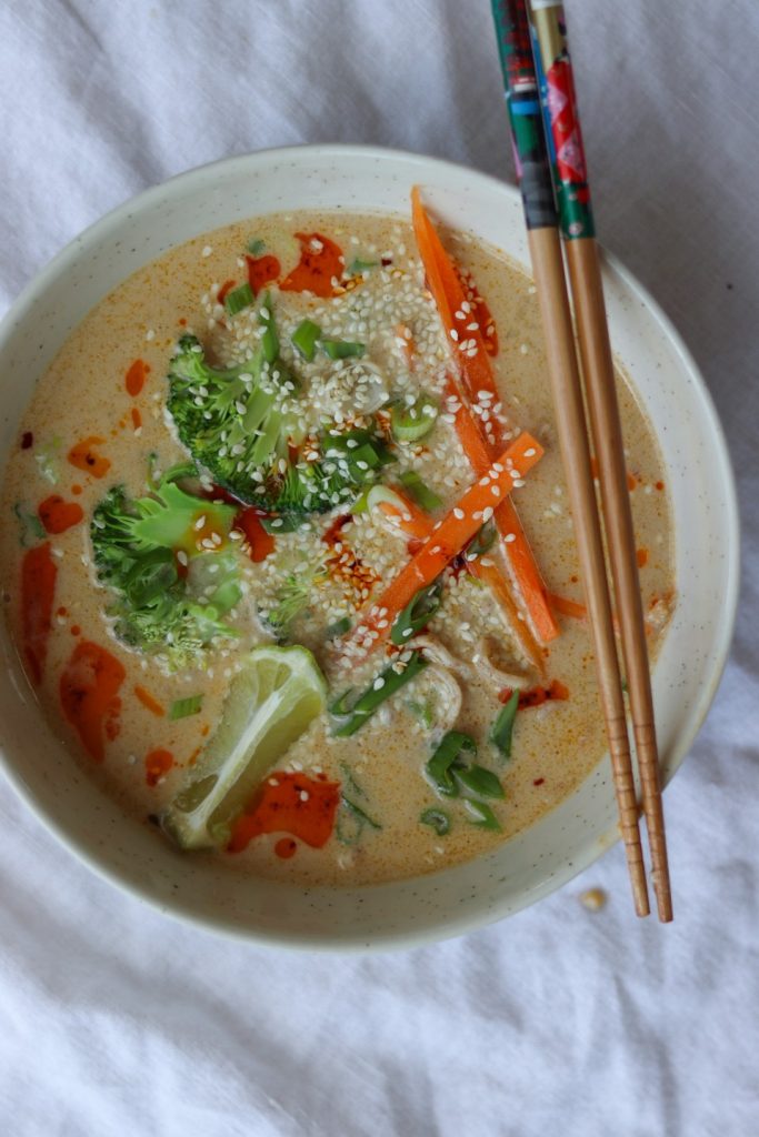 Misosuppe med peanutbutter
