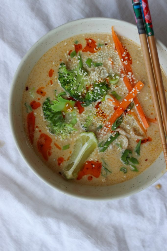 Misosuppe med peanutbutter