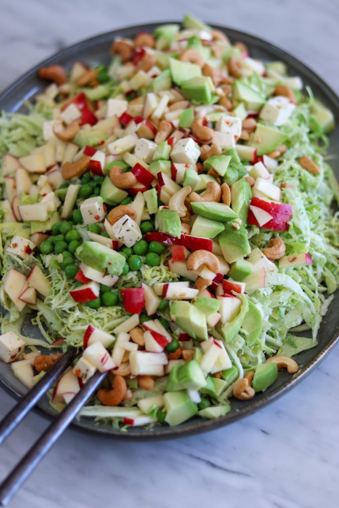 Spidskålssalat med green goddess dressing