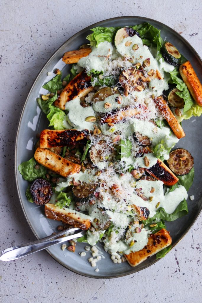 Salat med grillet squash