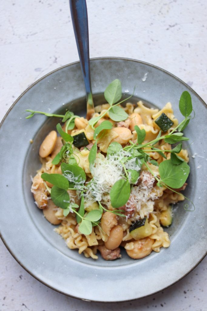 Pasta med salsiccia og butterbeans