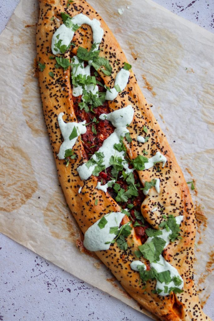 Tyrkisk pide med oksekød