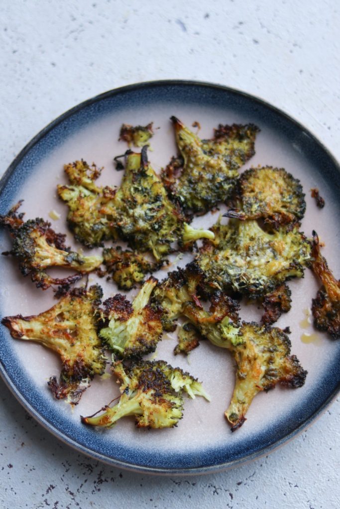 Smashed broccoli chips