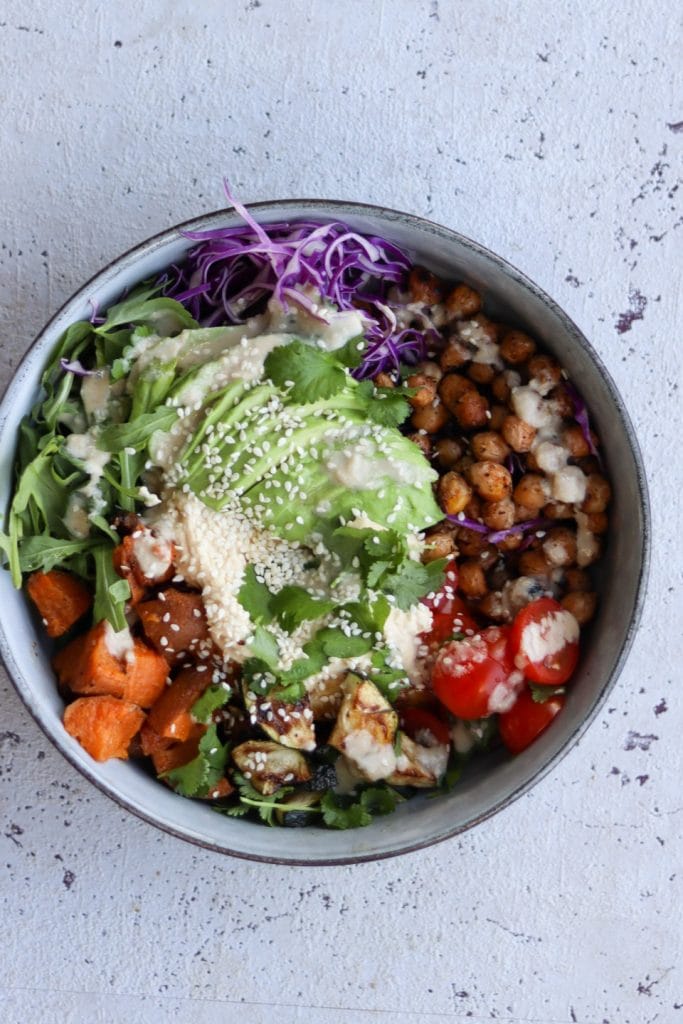 Buddhabowls med kikærter og sød kartoffel