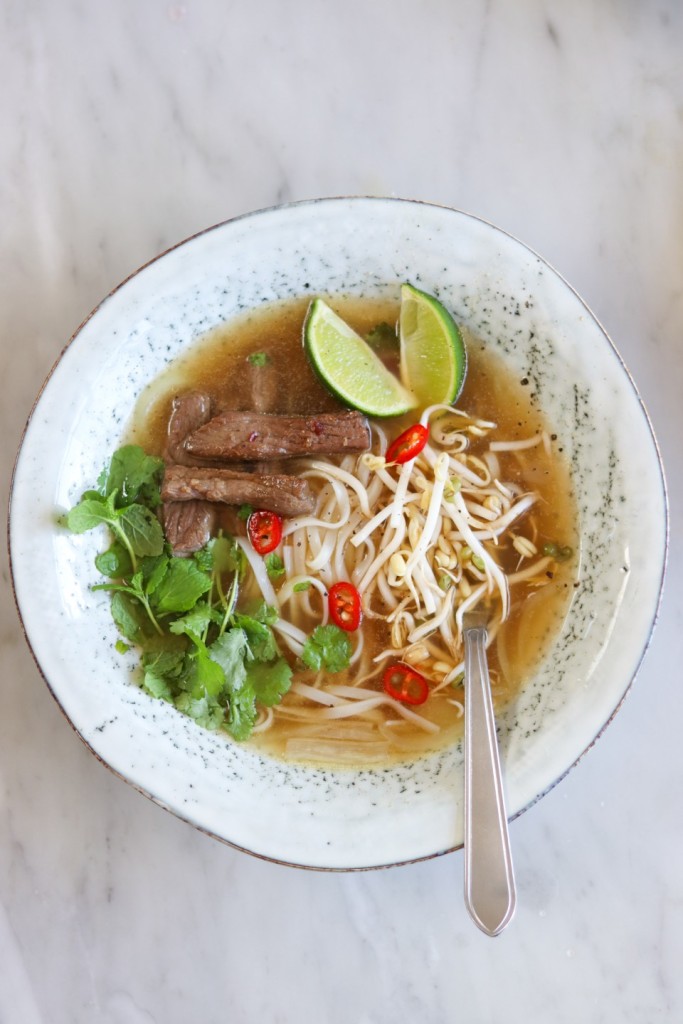 Vietnamesisk. nudelsuppe
