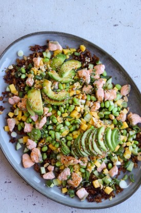 Salat med teriyakiris og laks