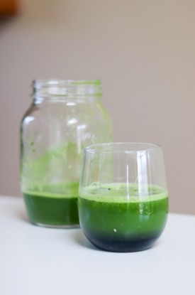 Sellerijuice med spinat og æble