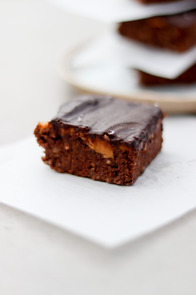 Bønnebrownie med peanutbutter