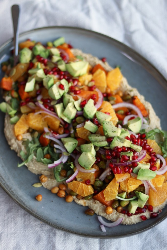 Hummus salat med græskar
